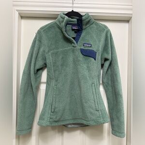 Patagonia Sage Green Re-Tool Snap-T Fleece with Navy Accent